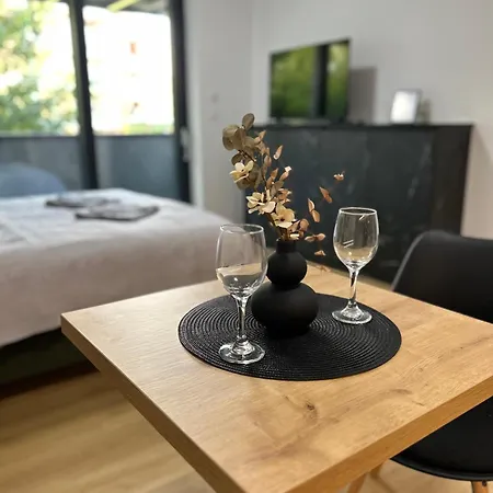 Ar Tahiti Black Appartement Košice