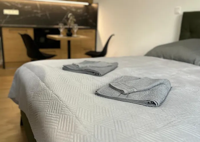 Ar Tahiti Black Apartman